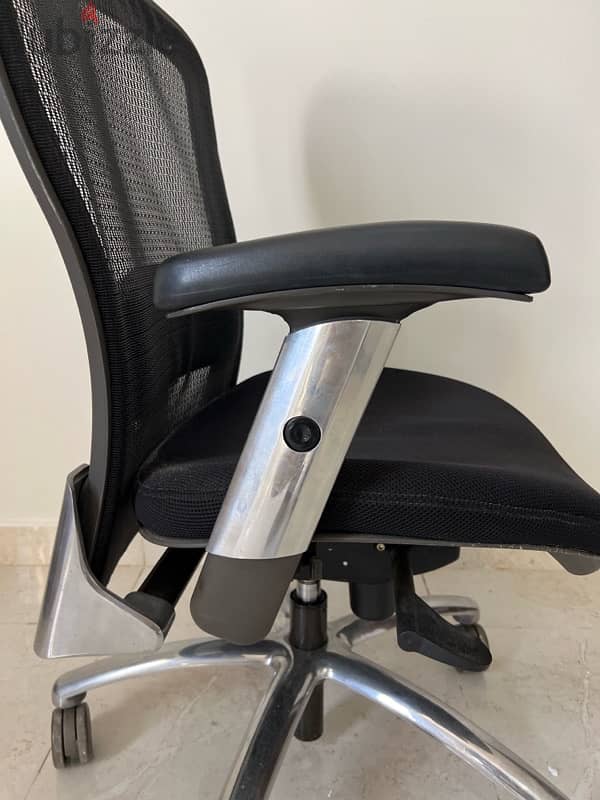 Urgent Sale! Premium Office Chair 3