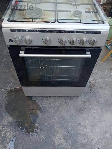 oven for sale good working 35390682 call watsap 0