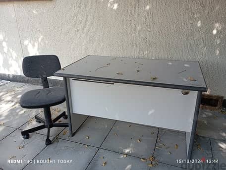 Computer table and swivel chair 0