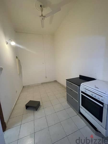 for rent one bedroom flat in Karranah for 150 with EWA 3