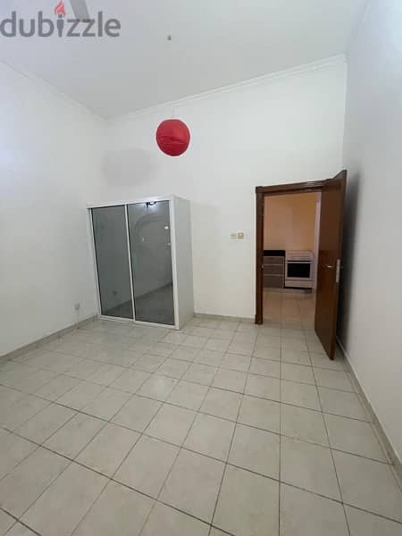 for rent one bedroom flat in Karranah for 150 with EWA 6