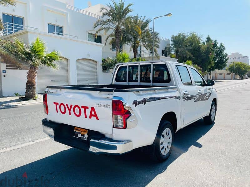 Toyota Hilux 2018 model Single owner for sale. 8