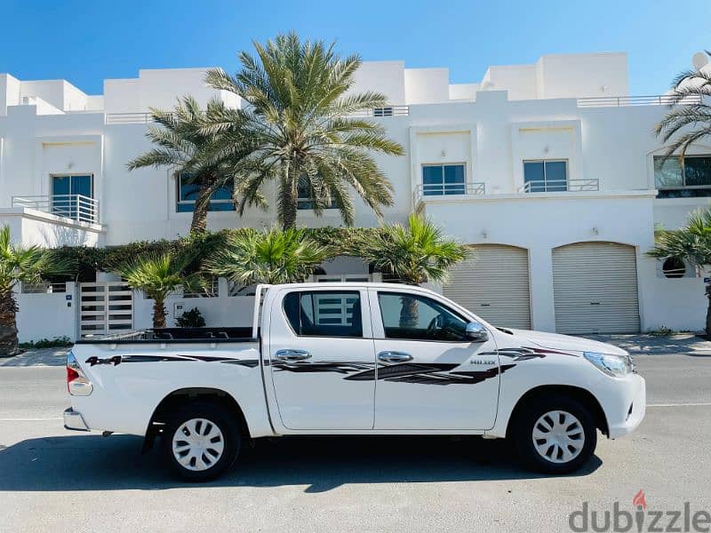 Toyota Hilux 2018 model Single owner for sale. 10