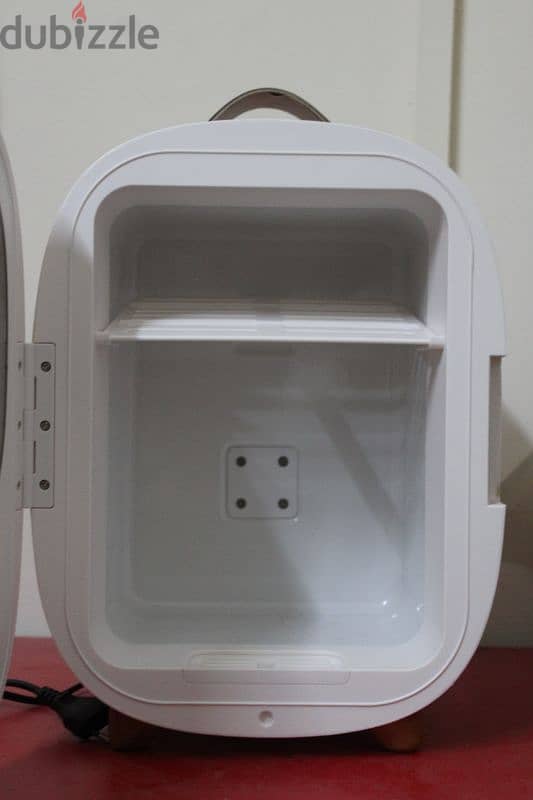 Mini refrigerator with Hot & cool temperature 0