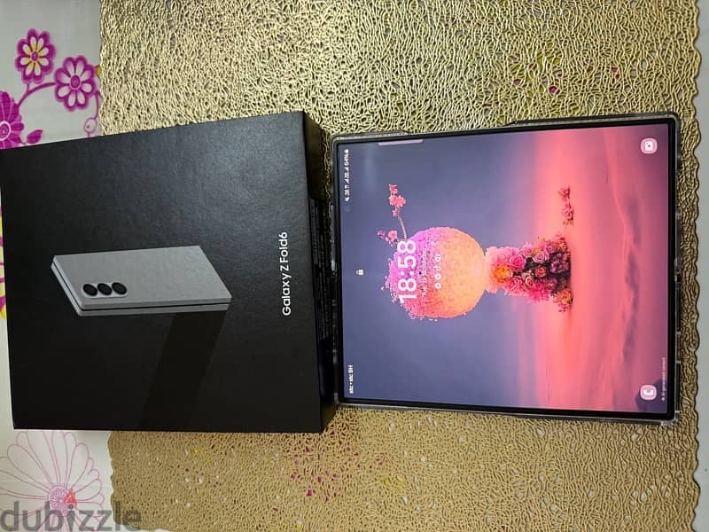 Samsung Galaxy FOLD6  For sale. 10days used only 9