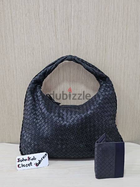 Bottega Veneta Black Intrecciato Leather Medium AND Bifold Cardholder 0