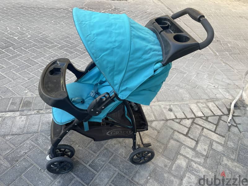 Stroller, sleeping bed and bath tub 0