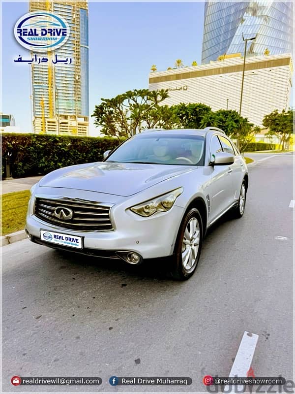 Infiniti FX35 - 2012 - Excellent Condition 2