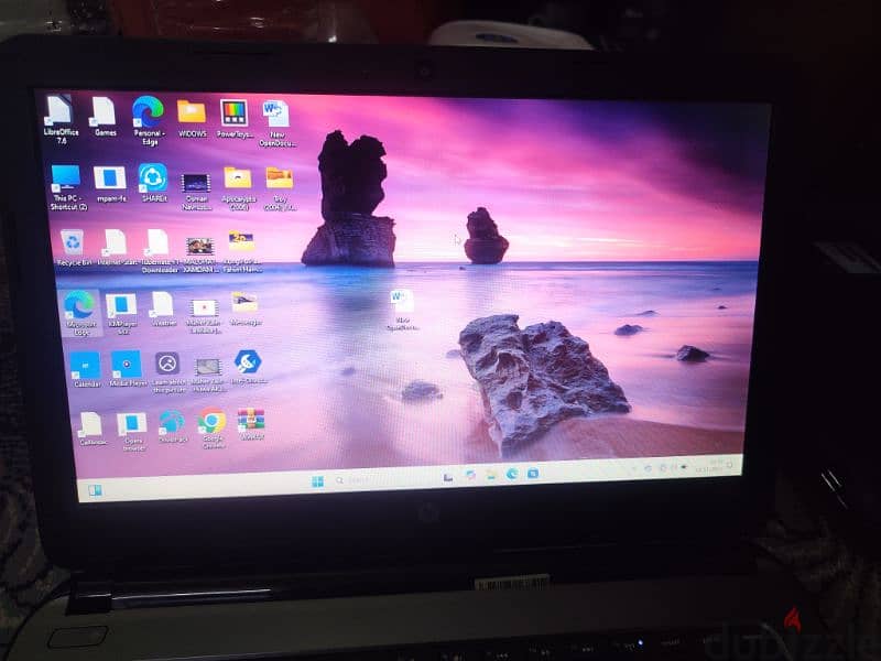 for sale HP laptop  RAM 8 GB SSD 128GB 4Gn battery backup  3 hours 2