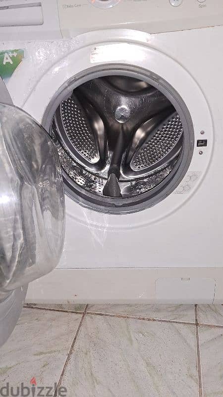 LG 7.0 kg fully outomatic wash Dry 1