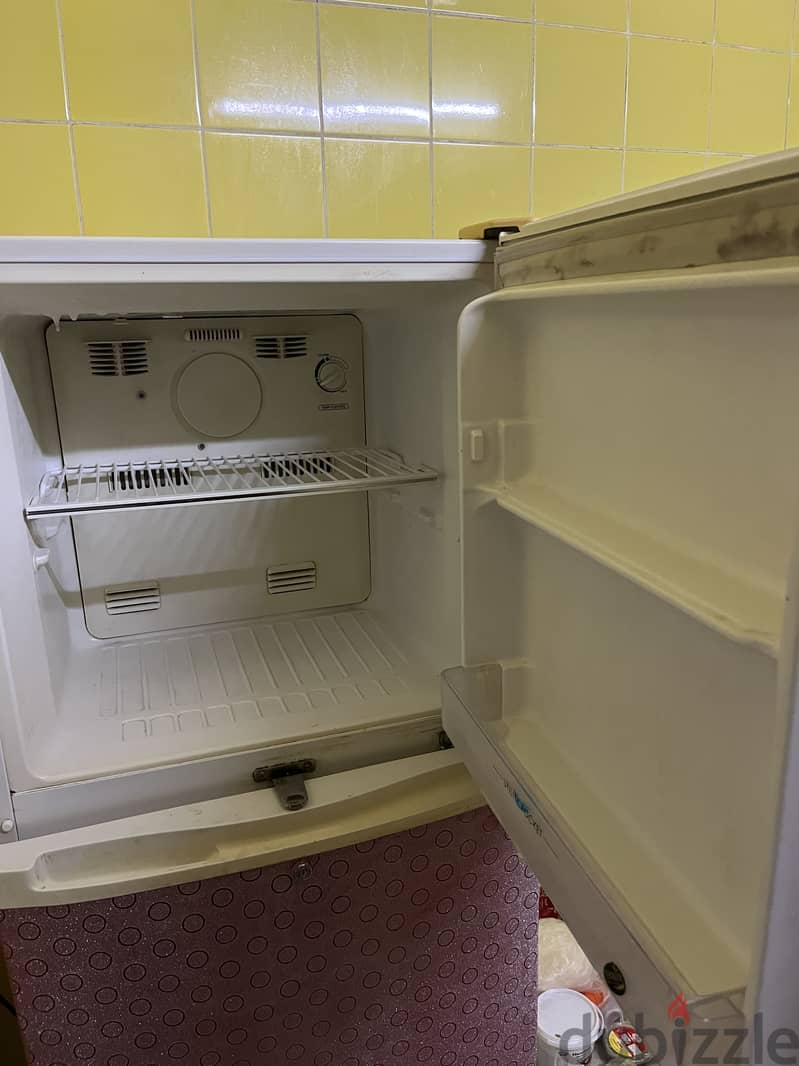 25 BHD  Fridge- Urgent sale 1