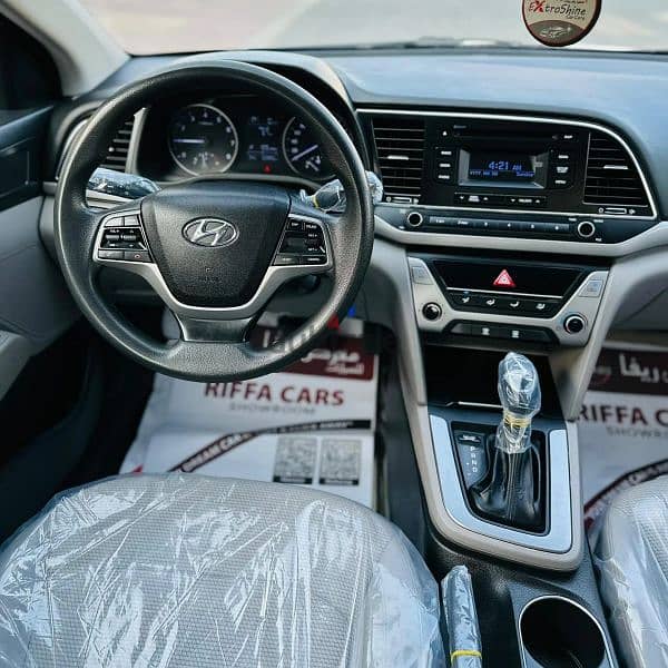 Hyundai Elantra 2018 8