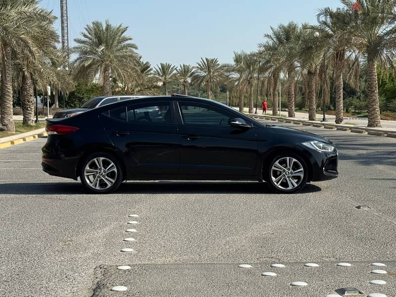 Hyundai Elantra 2017 black 2