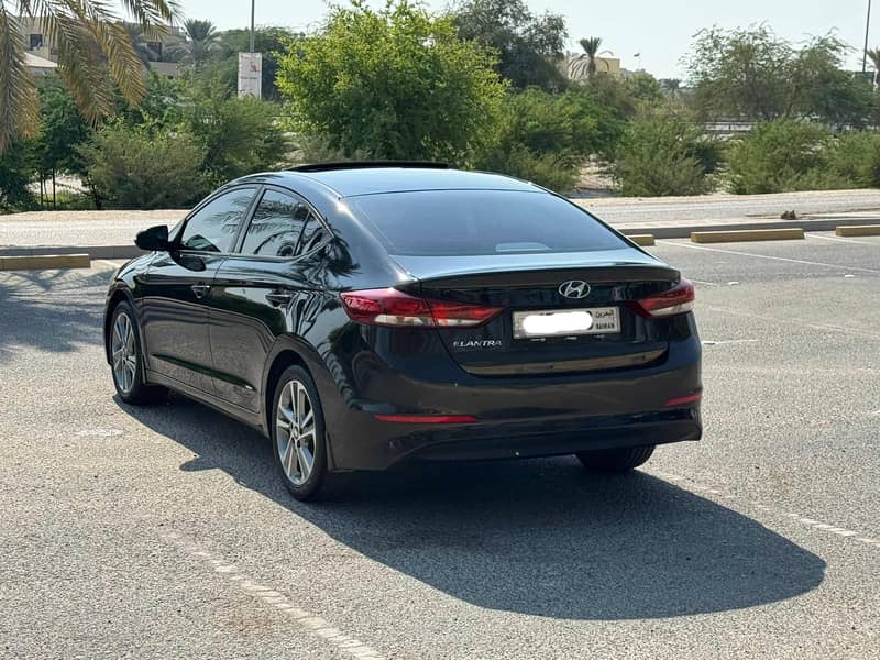 Hyundai Elantra 2017 black 5