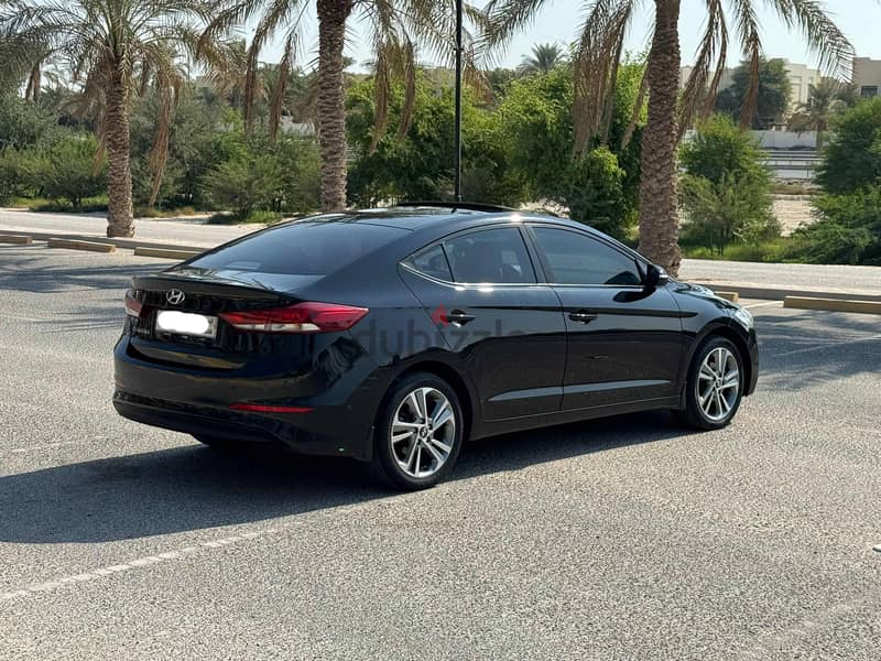 Hyundai Elantra 2017 black 6