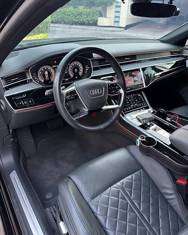 Audi A8 2021 5