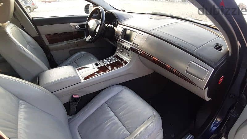 Jaguar XF,V6 Full Option, Excellent Condition, Looks New 7