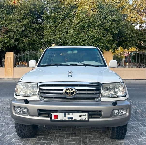 Toyota Land Cruiser 2003 Single Owner 4