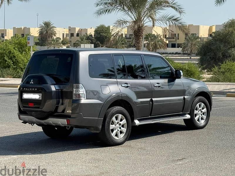 Mitsubishi Pajero 2016 grey 5