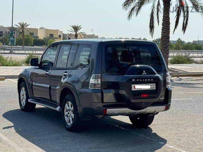 Mitsubishi Pajero 2016 grey 6