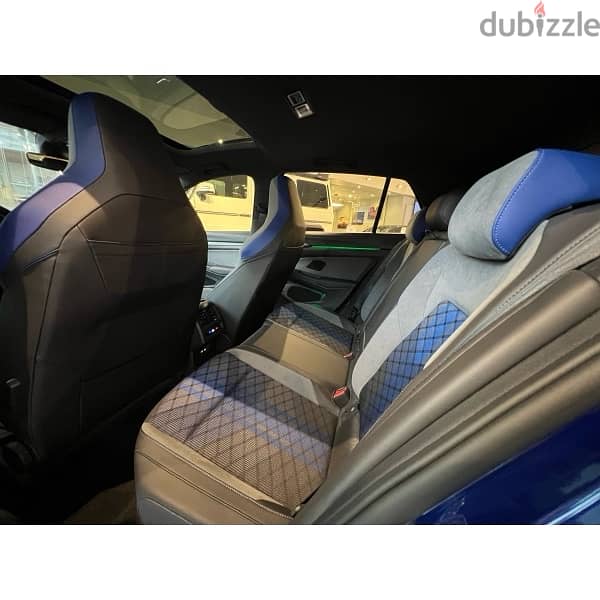 Volkswagen Golf R 2023 13