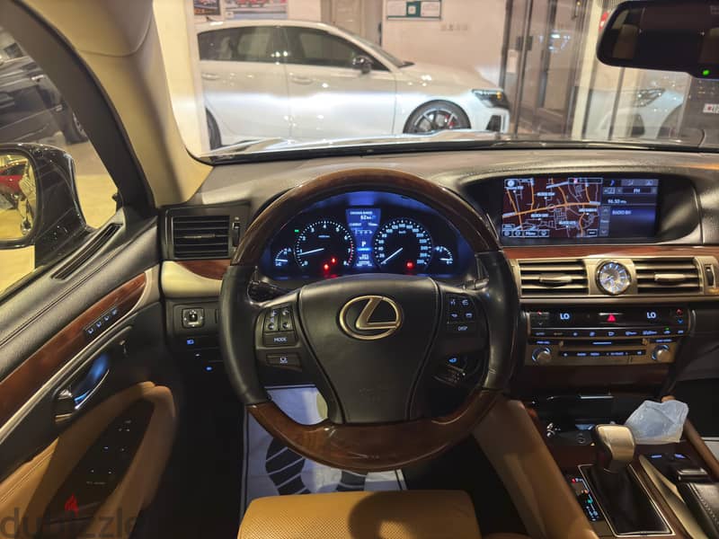 Lexus LS 460 2015 4