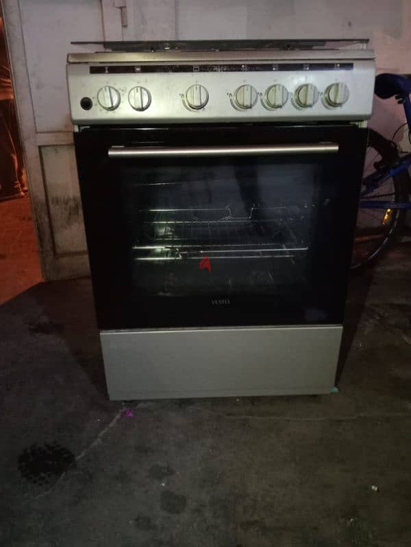 Oven for sel good condition good working 0