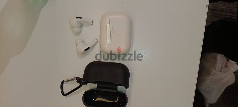 Original Iphone air buds for sale original just few days used all ok 2