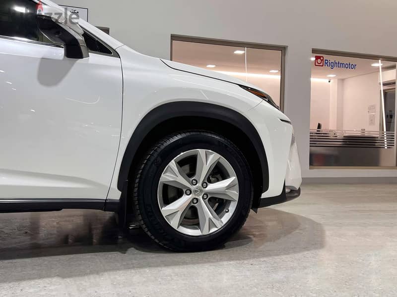 Lexus NX 200t 4