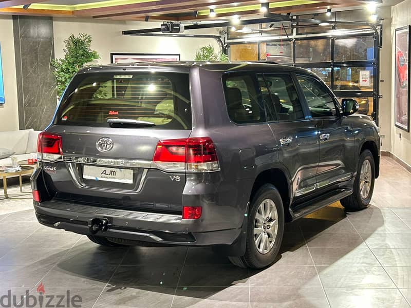 TOYOTA LAND CRUISER GXR V8 MODEL 2018 FOR SALE 3