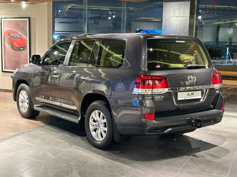 TOYOTA LAND CRUISER GXR V8 MODEL 2018 FOR SALE 4