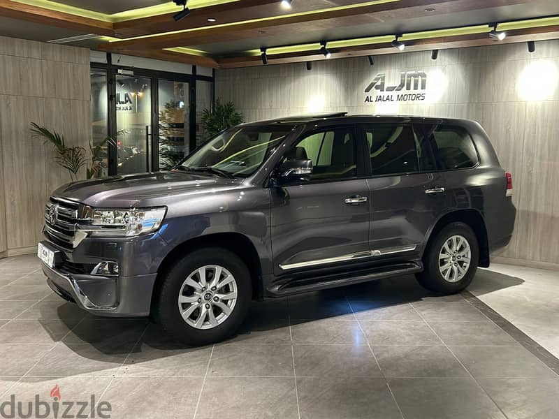 TOYOTA LAND CRUISER GXR V8 MODEL 2018 FOR SALE 5