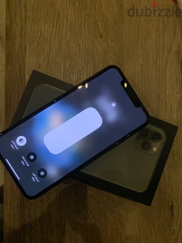 للبيع آيفون ١١برو ماكس وآيفون xr 1