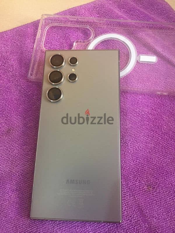 S24 ULTRA TITANIUM GRAY 12GB RAM 256GB MEMORY STORAGE. SAME AS NEW 3