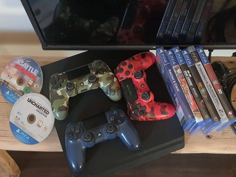 PS4 - 512 GB + 3 controllers + 8 games 0