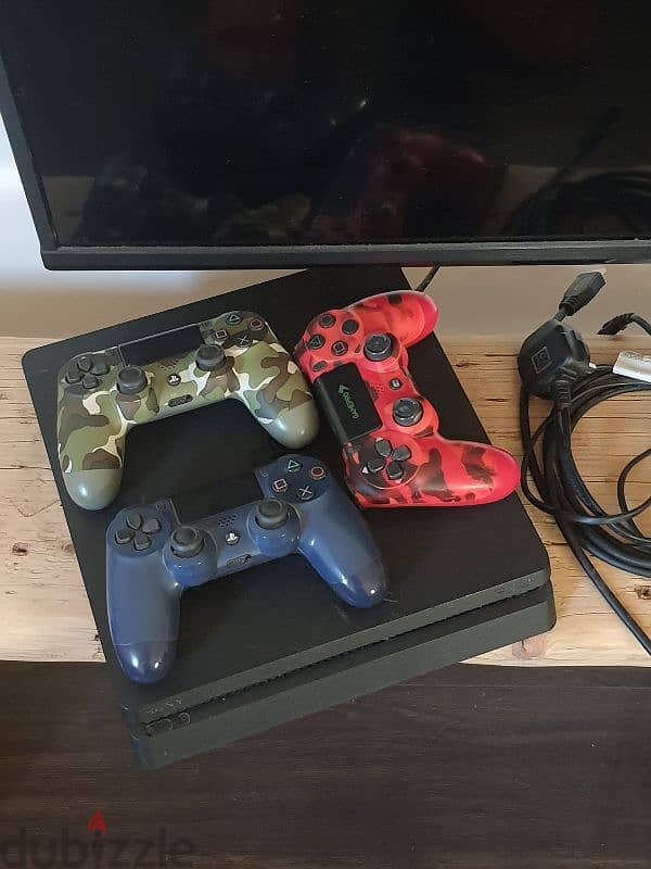 PS4 - 512 GB + 3 controllers + 8 games 2