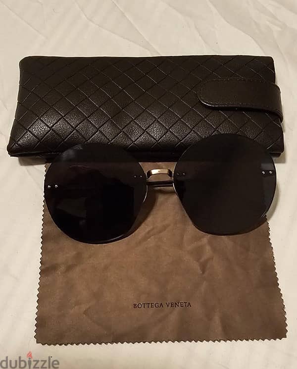 Bottega Veneta - 100% ORIGINAL!! Luxury, Elegant and Stylish 1