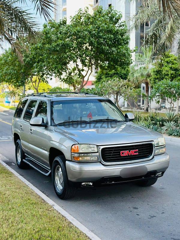 GMC Yukon 2003 model. 8 Seater Jeep with Automatic electronic seats 9