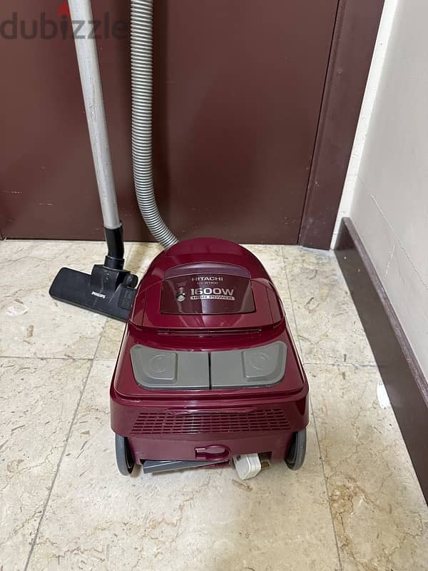 Hitachi Vaccum Cleaner 1