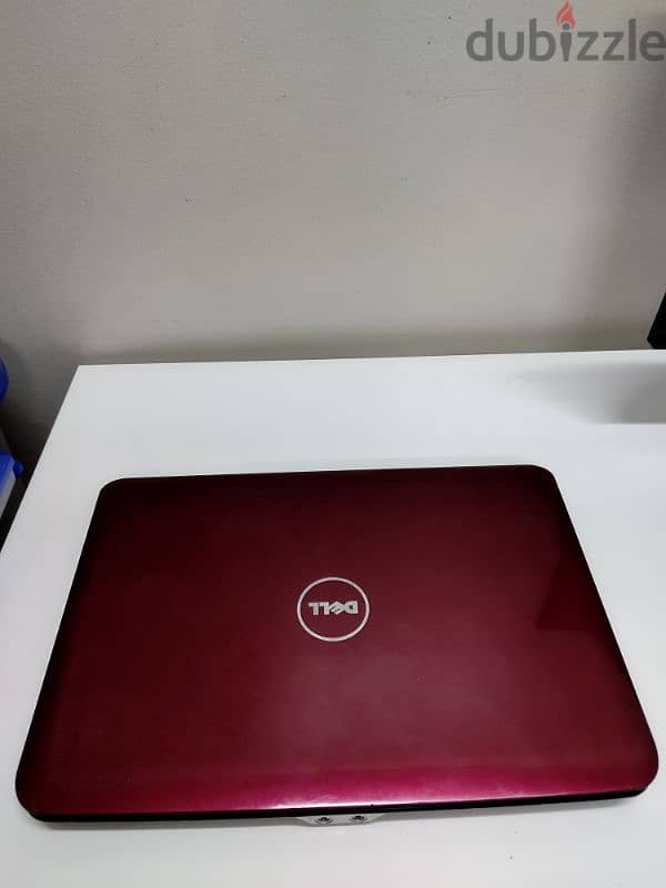 لابتوب dell  نظيف وسريع ولونه مميز 1