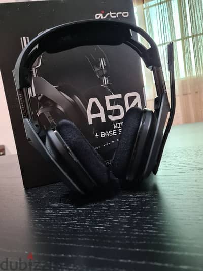 Astro a50 gen4 ps4,5 & pc + Adapter + Box and everything (Very clean)