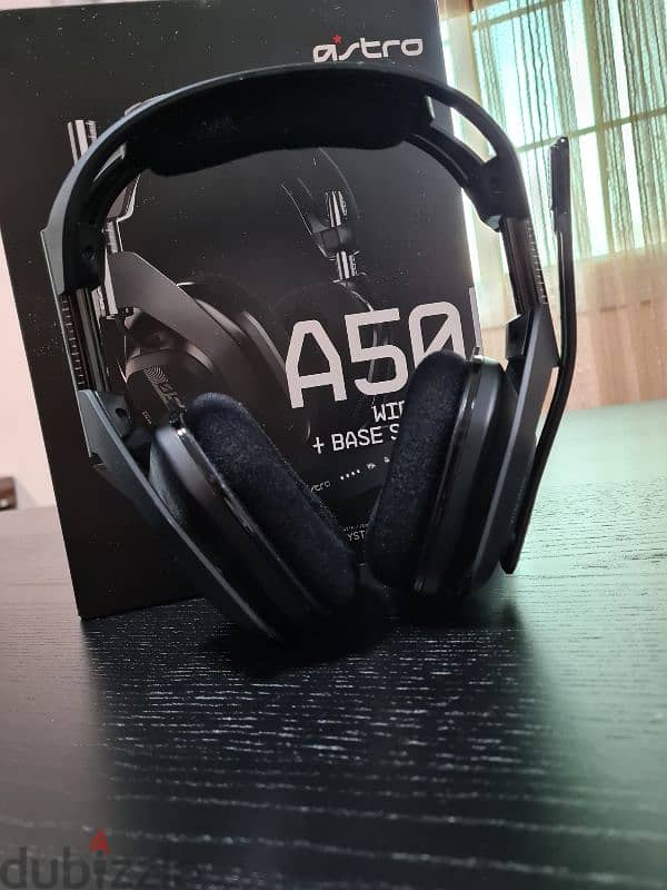 Astro a50 gen4 ps4,5 & pc + Adapter + Box and everything (Very clean) 0