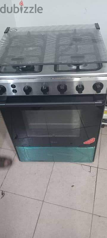 oven microwave good condition good working galm gas only 3 months use 2