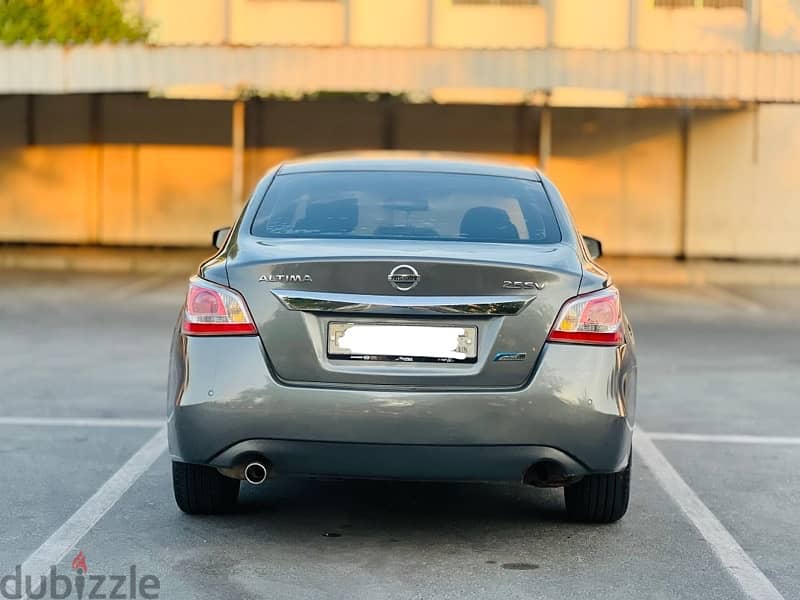 Nissan Altima 2015 4