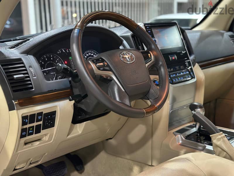 Toyota Land Cruiser 2016 4