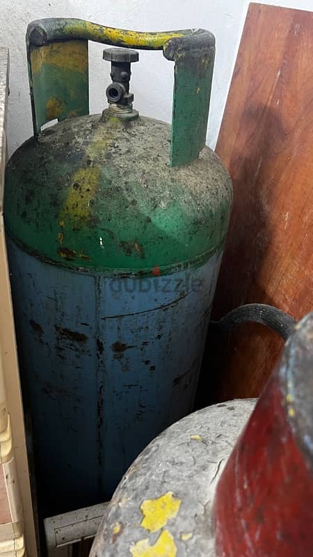 gas cylinder 0