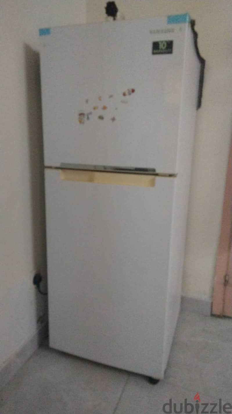 Used fridge with good condition (second hand) 0