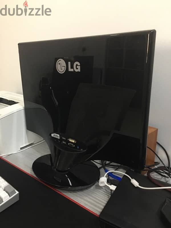 LG Monitor For Sale 2