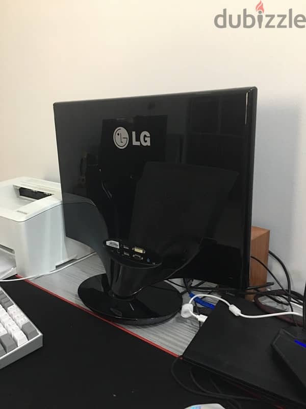 LG Monitor For Sale 4