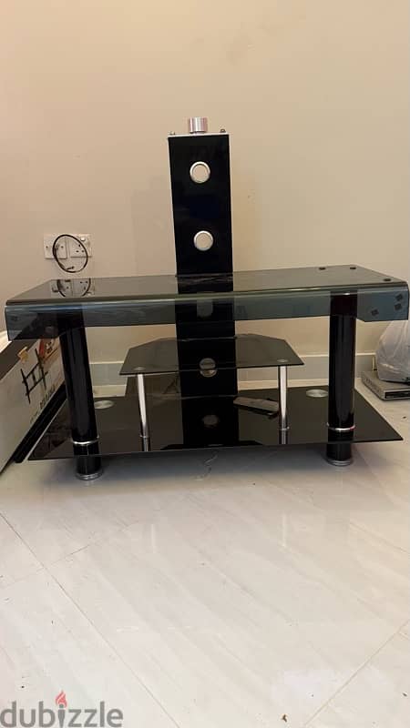 Urgent Sale. !! TV stand (Tempered Glass) 0